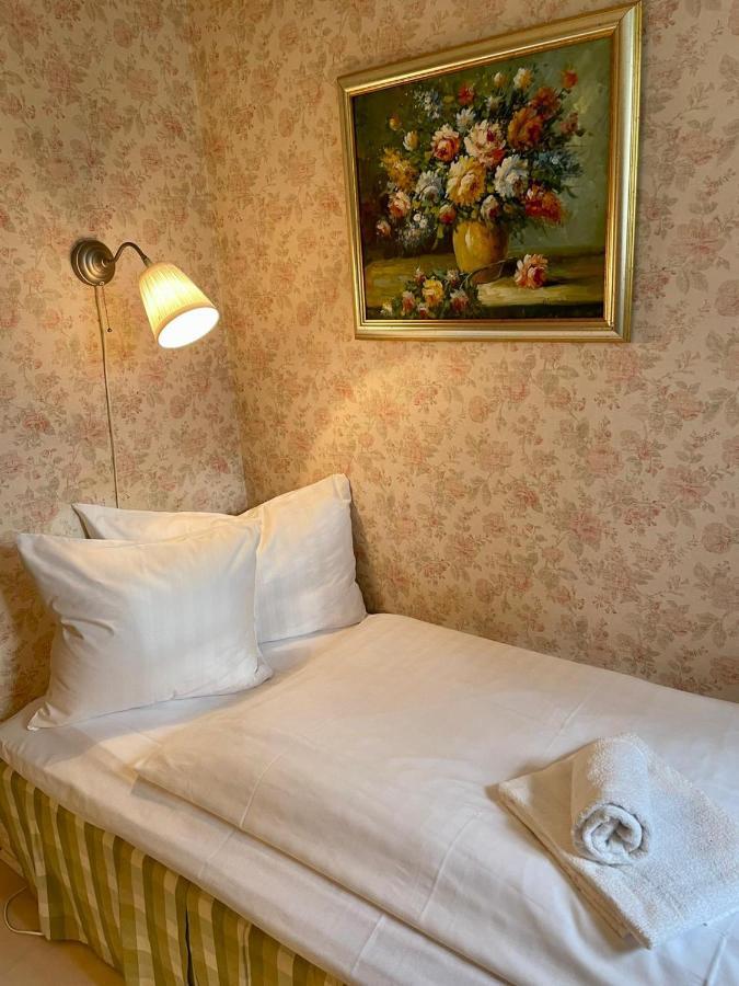 Apertins Hotell Kil Luaran gambar